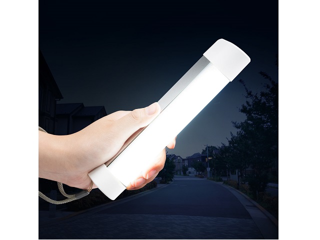 【LEDライト・新発売】使い分けできる明るさ3段階のUSB充電式LEDライト